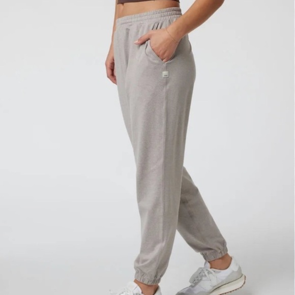 Vuori Pants - Vuori Boyfriend Sweatpant Tan Size Extra Small